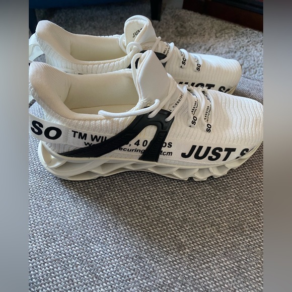 Just So So Sneakers - Picture 3 of 9